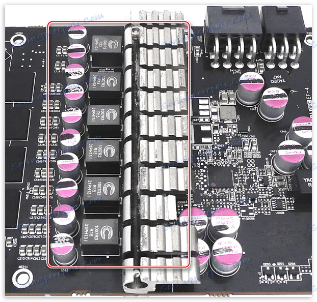 Силови схеми на видеокартата, състоящи се от MOSFET на дросели и кондензатори
