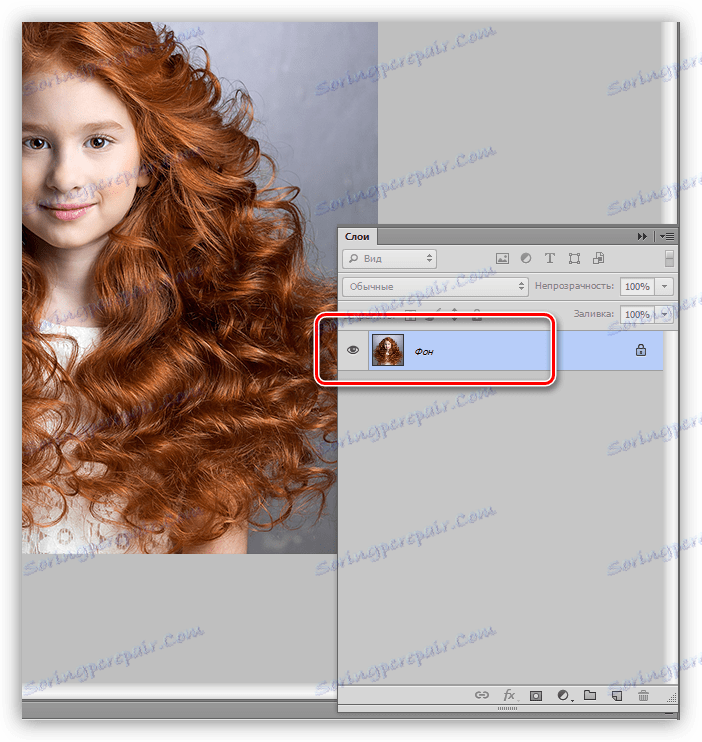 Výsledek naplnění pozadí snímkem pomocí funkce Umístění v barvení pozadí v aplikaci Photoshop