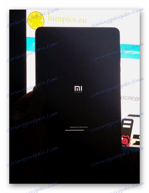 Xiaomi MiPad 2 postupuje pri inštalácii firmvéru na obrazovke