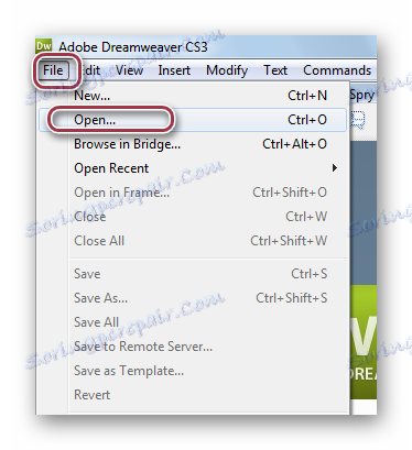 datoteko v programu Adobe Dreamweaver