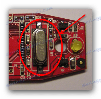 Resonator na PCB flash pogonu