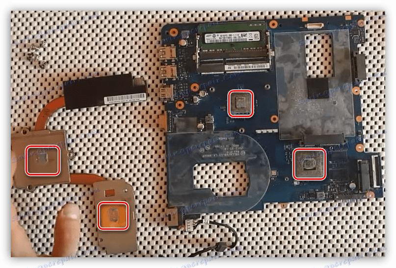 إزالة الشحوم الحرارية القديمة من نظام التبريد على الكمبيوتر المحمول NP35 NotepadX-S01RU من سامسونج