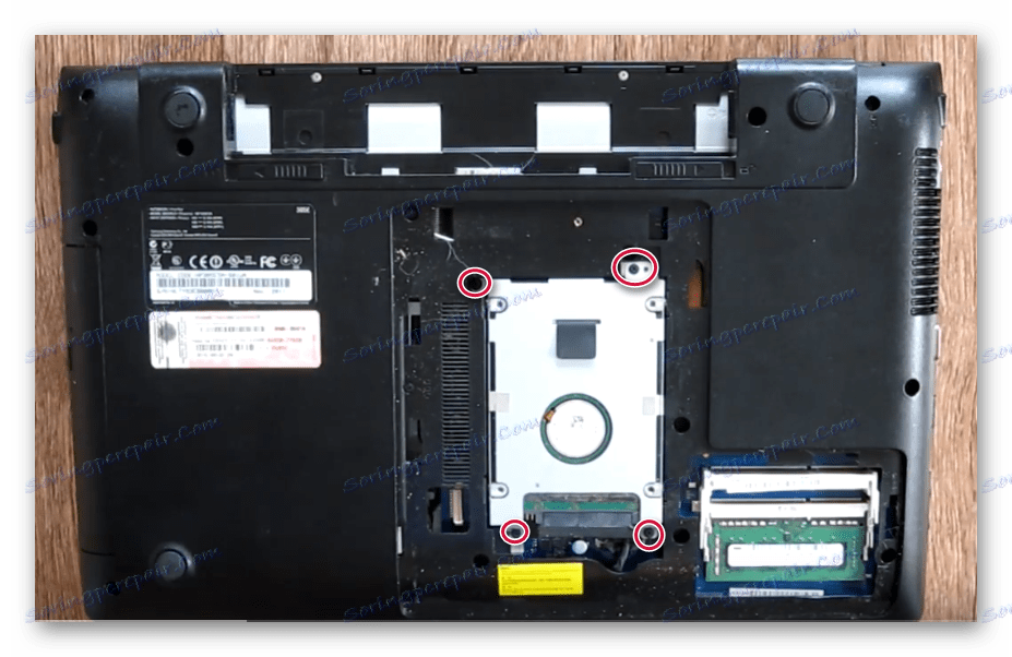 Премахване на твърдия диск на лаптоп Samsung