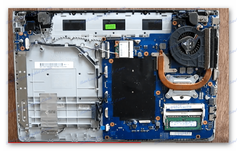 Samsung демонтира лаптопа