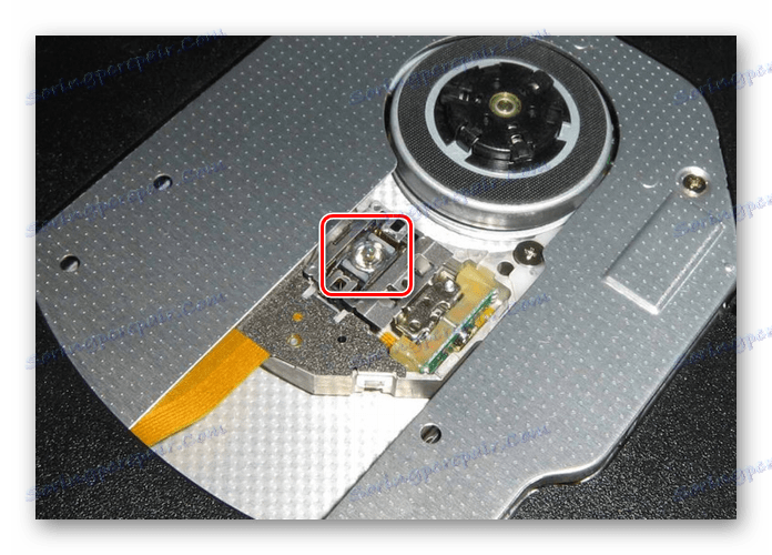 Čiščenje leče na pogonu iz prenosnega računalnika