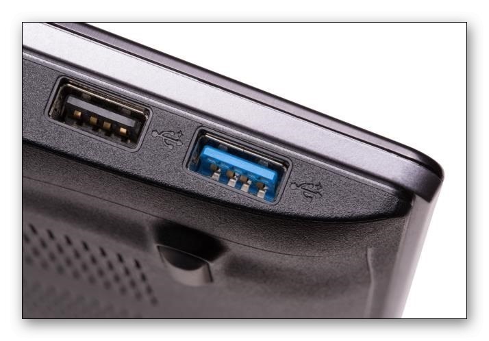 Rozdiel medzi verziami konektorov USB pri inštalácii systému Windows 10
