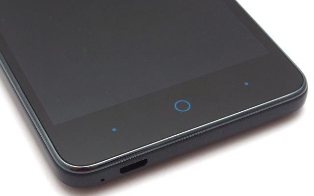 ZTE Blade X3 يقوم بتوصيل جهاز بجهاز كمبيوتر للبرامج الثابتة