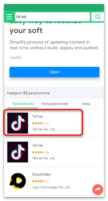 Odabir aplikacije na vanjskoj stranici za instalaciju TikToka na telefon