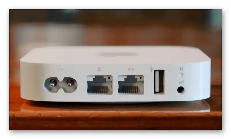 توصيل جهاز التوجيه من Apple بالكمبيوتر قبل الانتقال إلى الإعدادات