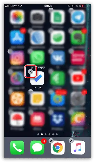 Primjer uklanjanja aplikacije pomoću prečaca na glavnom ekranu na iOS uređaju