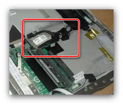 Mjesto opcionalnog Bluetooth modula za rastavljanje laptopa MSI X370 MS-1356