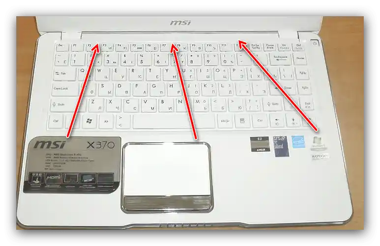 Odvojiti tipkovnicu za rastavljanje prijenosnog računala MSI X370 MS-1356
