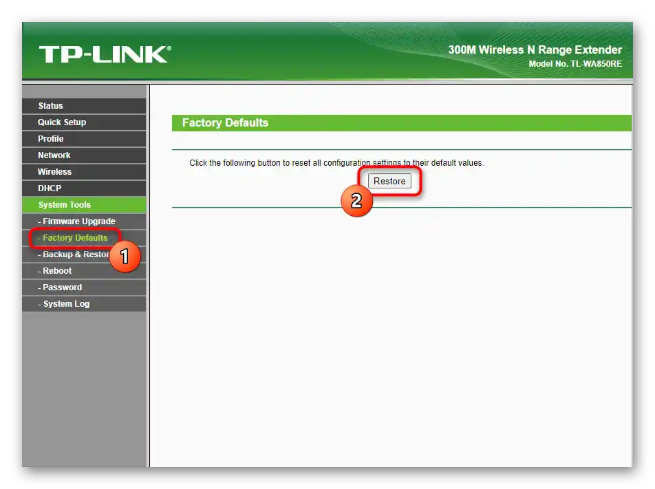 Tlačidlo na obnovenie továrenských nastavení pri nastavovaní zosilňovača TP-Link TL-WA850RE v1.2